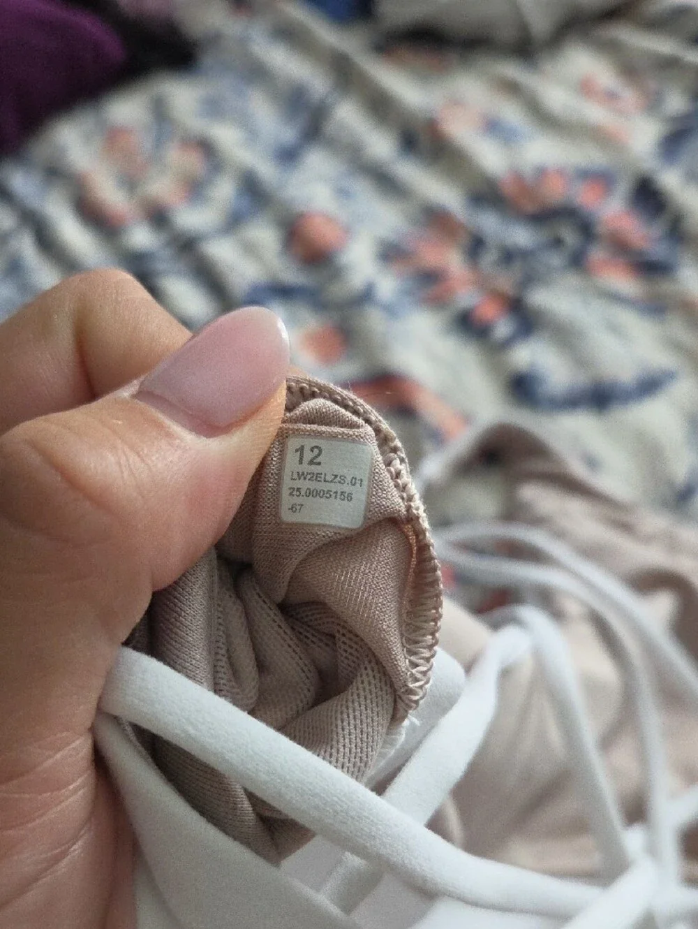 Lululemon Nulu Strappy Scoop Neck Bra 12